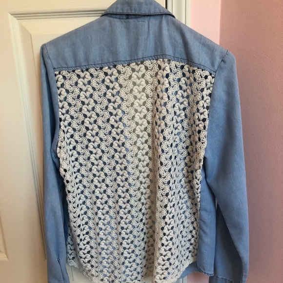 Light Jean button down shirt with lace back - Picture 2 of 2